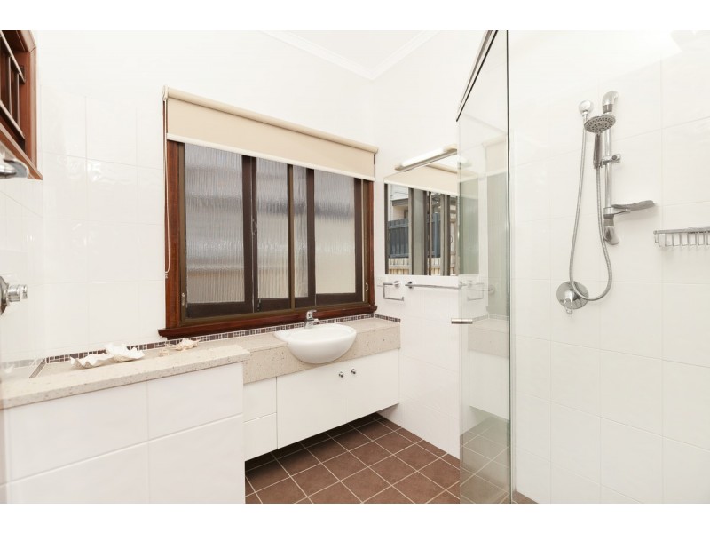 23 Palmer Street, Greenslopes QLD 4120