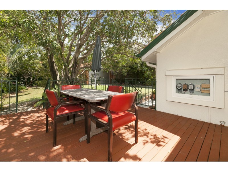 23 Palmer Street, Greenslopes QLD 4120