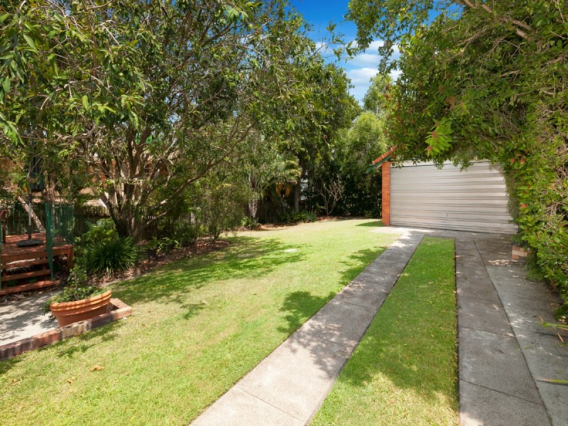 23 Palmer Street, Greenslopes QLD 4120