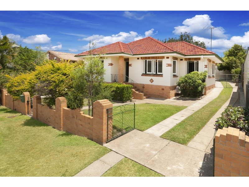 23 Palmer Street, Greenslopes QLD 4120