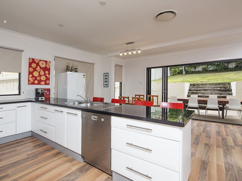 54 Waverley Road, Camp Hill QLD 4152