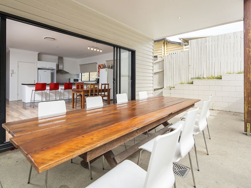 54 Waverley Road, Camp Hill QLD 4152