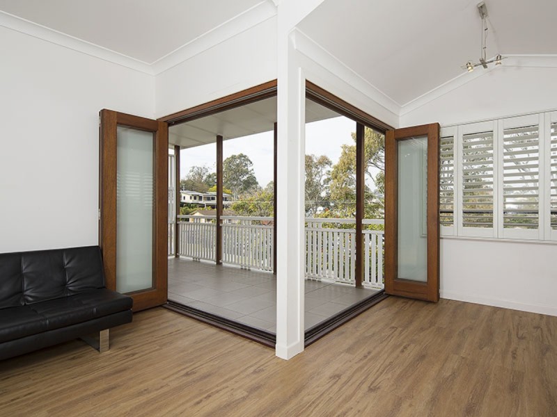 54 Waverley Road, Camp Hill QLD 4152