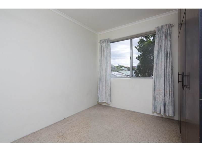 4/32 Macaulay Street, Coorparoo QLD 4151