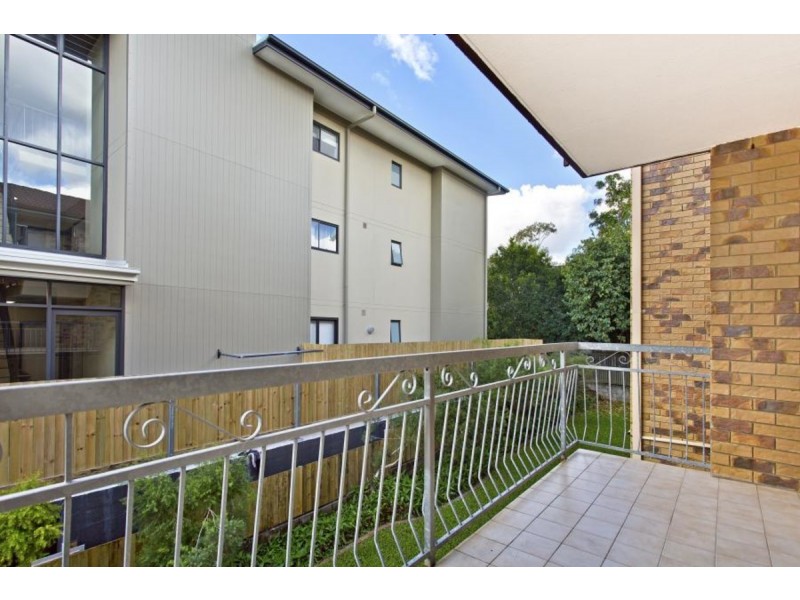 2/50 Knowsley Street, Greenslopes QLD 4120