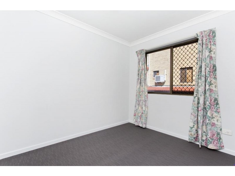 2/50 Knowsley Street, Greenslopes QLD 4120