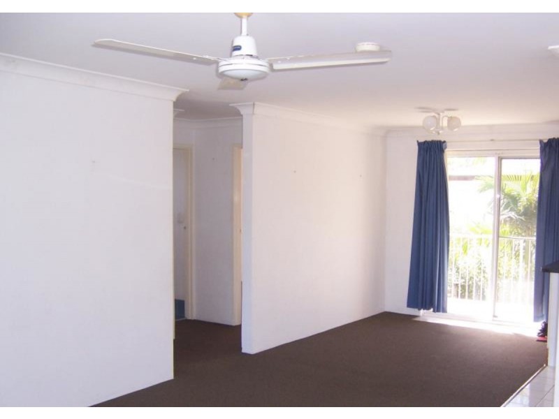 4/9 Ninth Avenue, Coorparoo QLD 4151