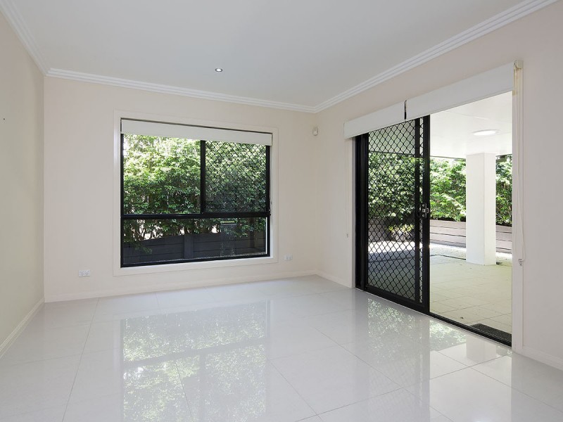 16 Glyn Street, Coorparoo QLD 4151
