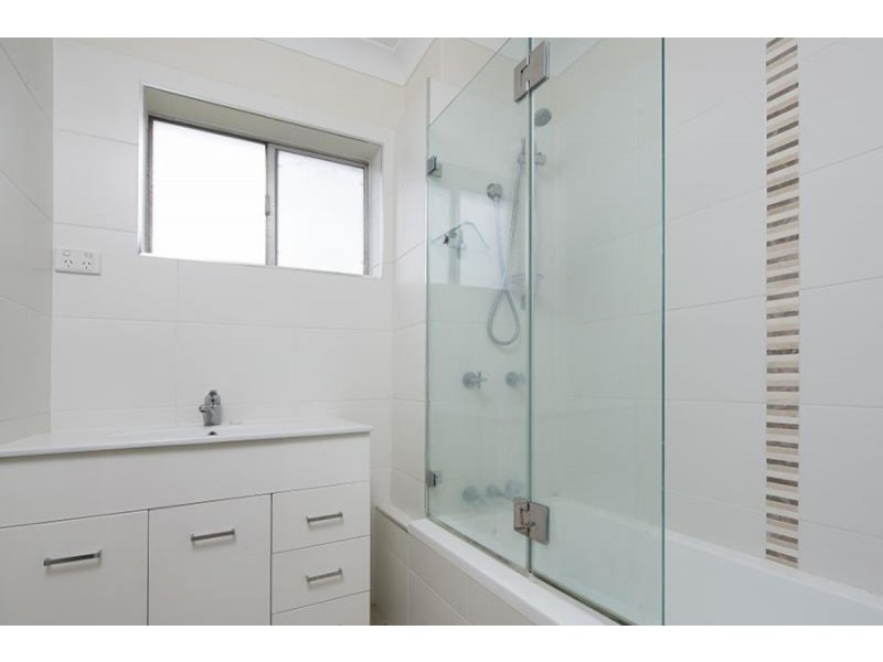 4/60 Earl Street, Greenslopes QLD 4120