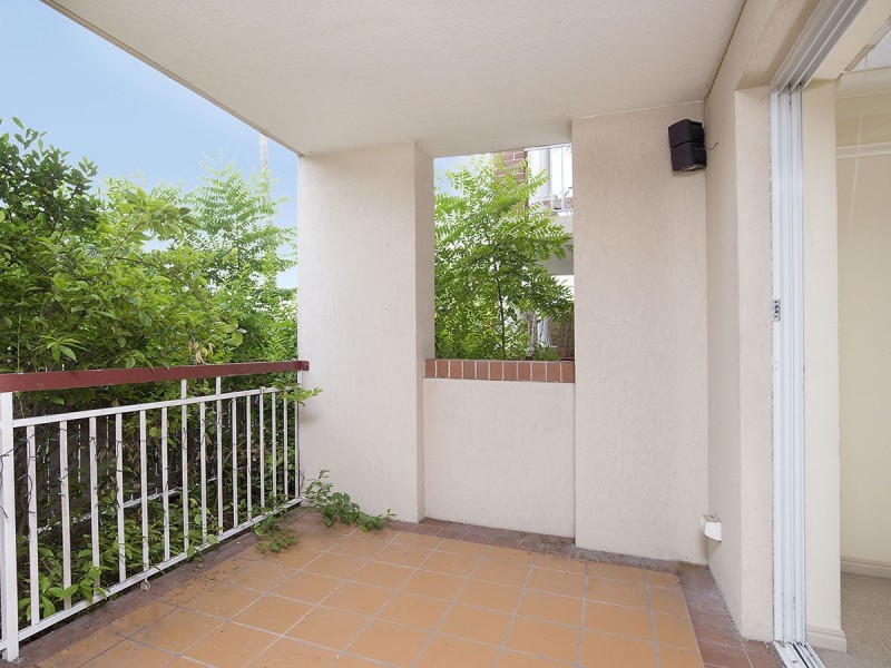 1/85 Kitchener Street, Coorparoo QLD 4151