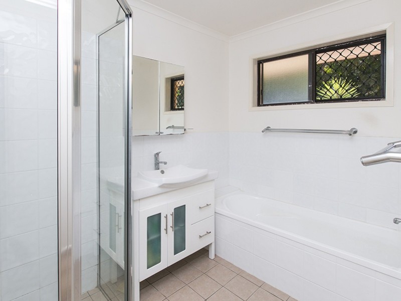 115 Fernvale Road, Tarragindi QLD 4121