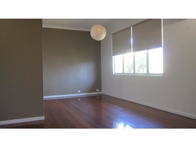 433 Nursery Road, Holland Park QLD 4121