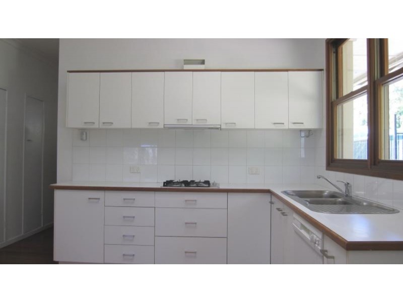 433 Nursery Road, Holland Park QLD 4121