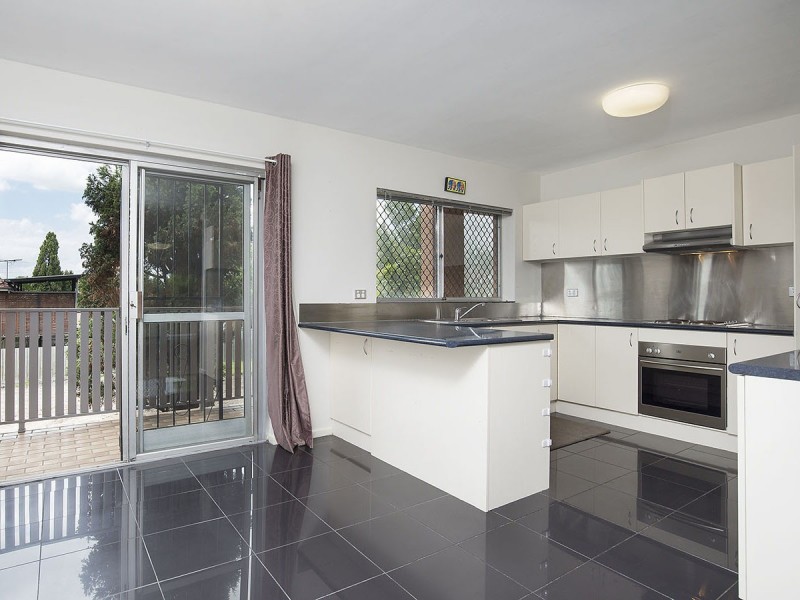 2/15 Dowar Street, Coorparoo QLD 4151