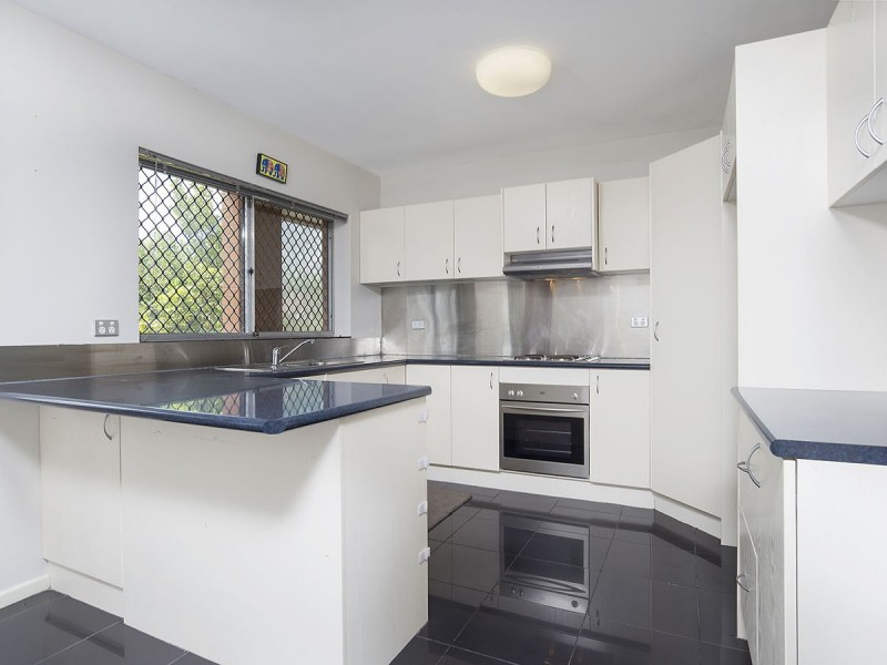 2/15 Dowar Street, Coorparoo QLD 4151