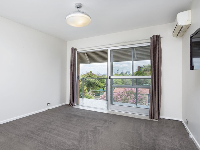 2/15 Dowar Street, Coorparoo QLD 4151