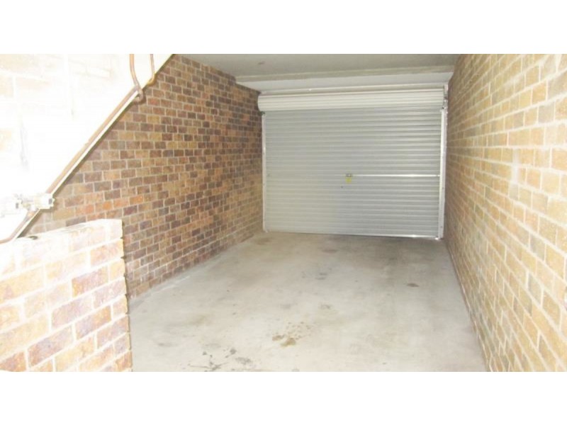 8/18 Rolle Street, Holland Park West QLD 4121