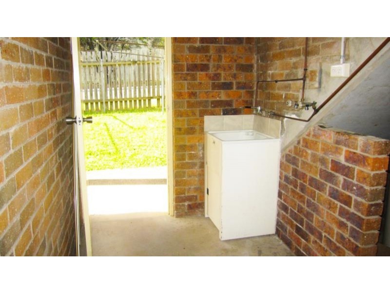 8/18 Rolle Street, Holland Park West QLD 4121