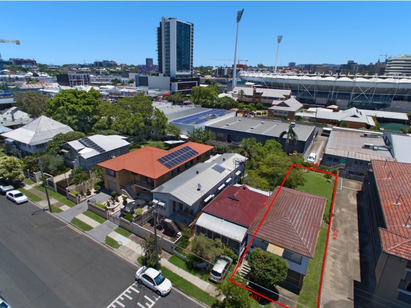 16 Potts Street, East Brisbane QLD 4169
