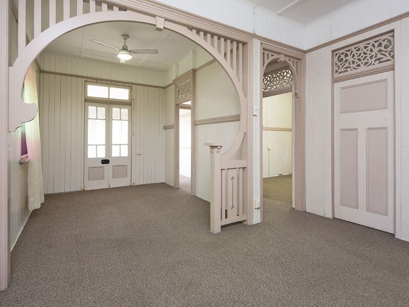 29 Ellis Street, Greenslopes QLD 4120