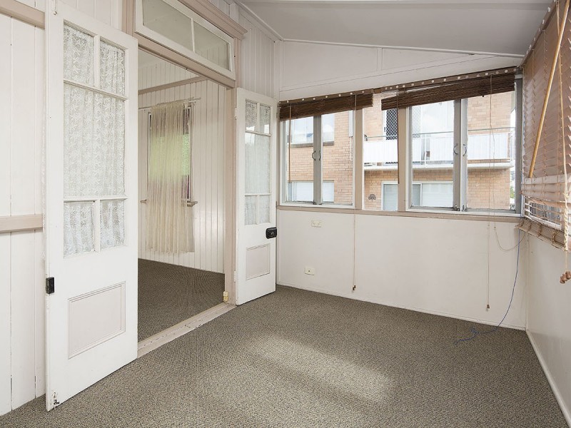 29 Ellis Street, Greenslopes QLD 4120