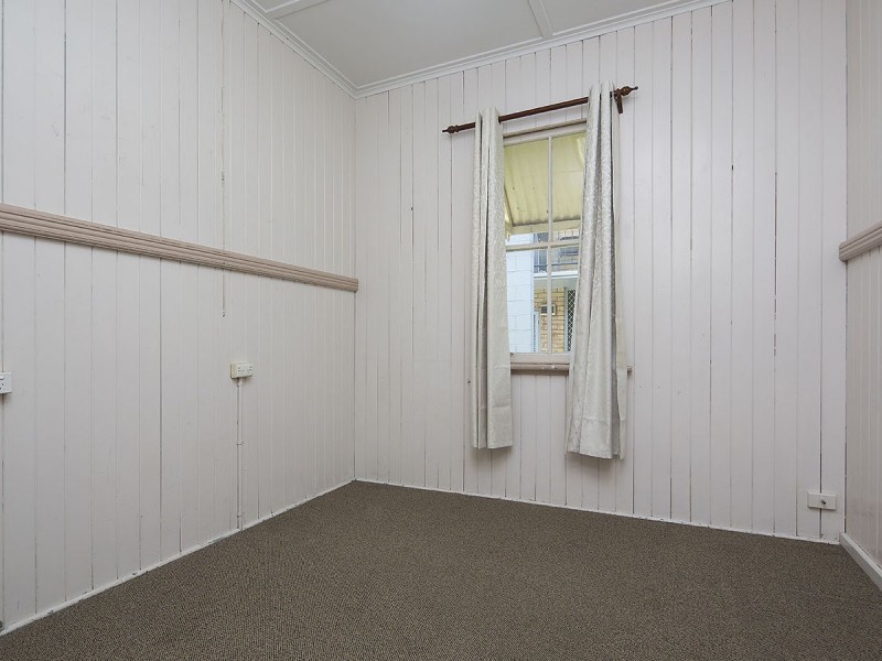 29 Ellis Street, Greenslopes QLD 4120