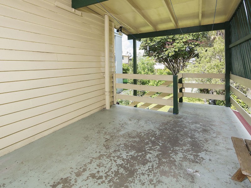 29 Ellis Street, Greenslopes QLD 4120