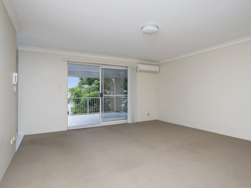 7/11 Shakespeare Street, Coorparoo QLD 4151