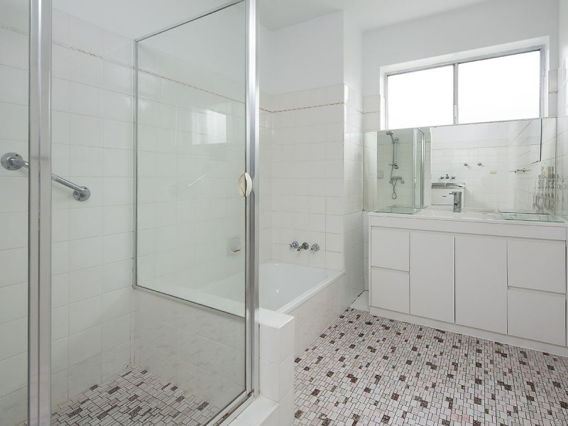 2/16 Rialto Street, Coorparoo QLD 4151