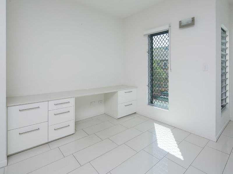 2/12 Kitchener Street, Coorparoo QLD 4151