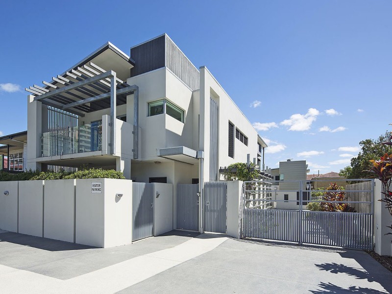 2/12 Kitchener Street, Coorparoo QLD 4151