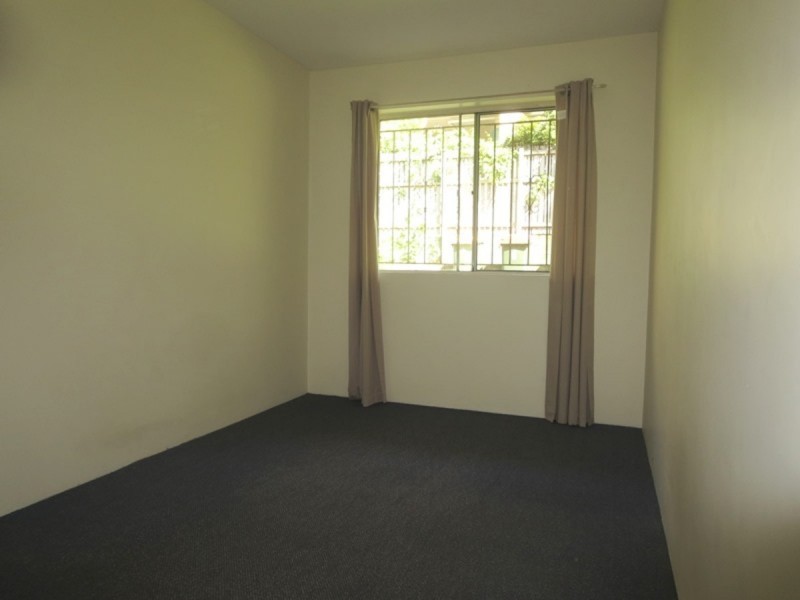 2/42 Pembroke Road, Coorparoo QLD 4151