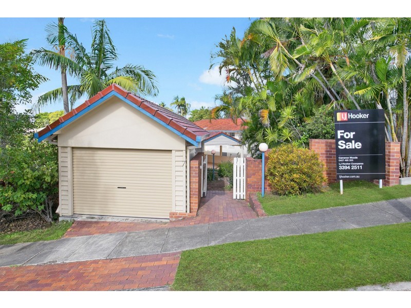 32 Henzell Terrace, Greenslopes QLD 4120