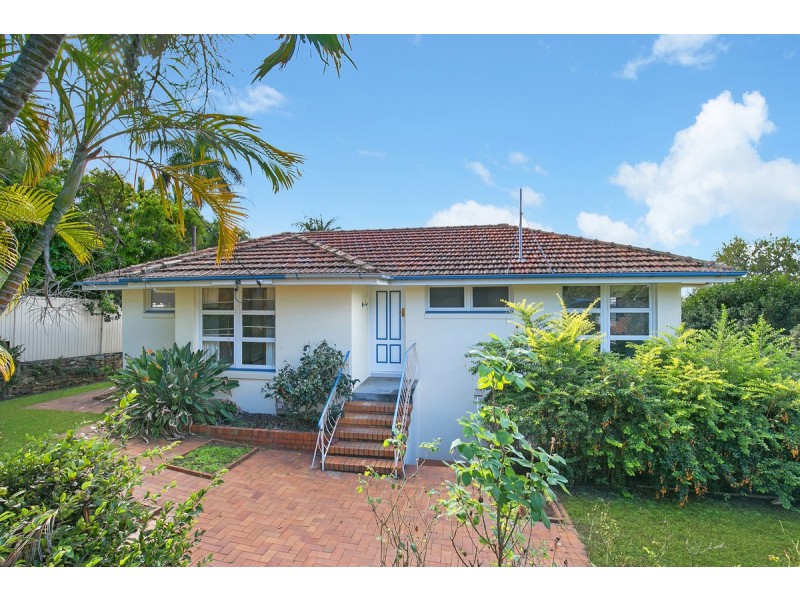 32 Henzell Terrace, Greenslopes QLD 4120