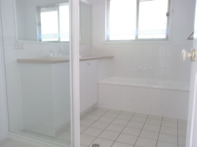 2/396 Upper Cornwall Street, Coorparoo QLD 4151