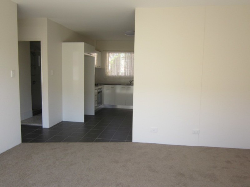 2/19 Amelia Street, Coorparoo QLD 4151