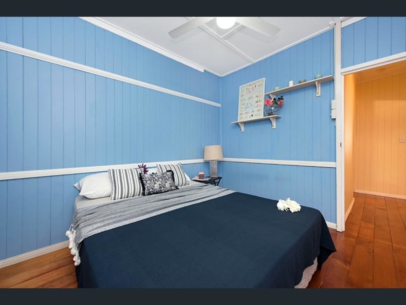 80 Abbotsleigh Street, Holland Park QLD 4121