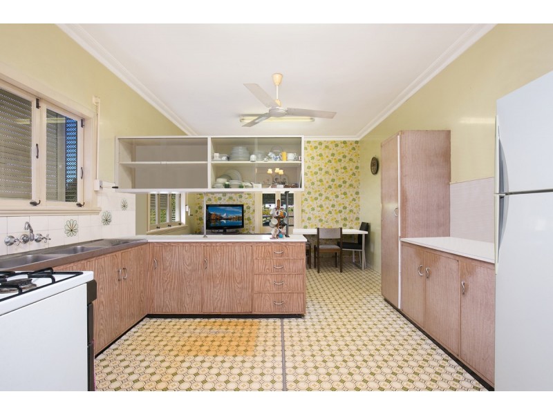 7 Brae Street, Coorparoo QLD 4151