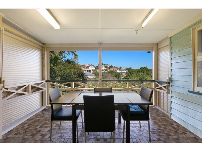 7 Brae Street, Coorparoo QLD 4151