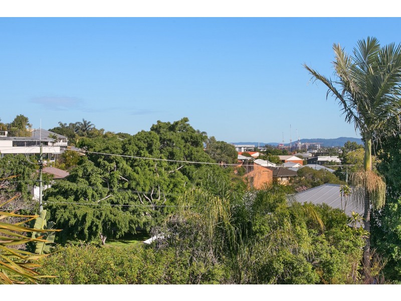 7 Brae Street, Coorparoo QLD 4151