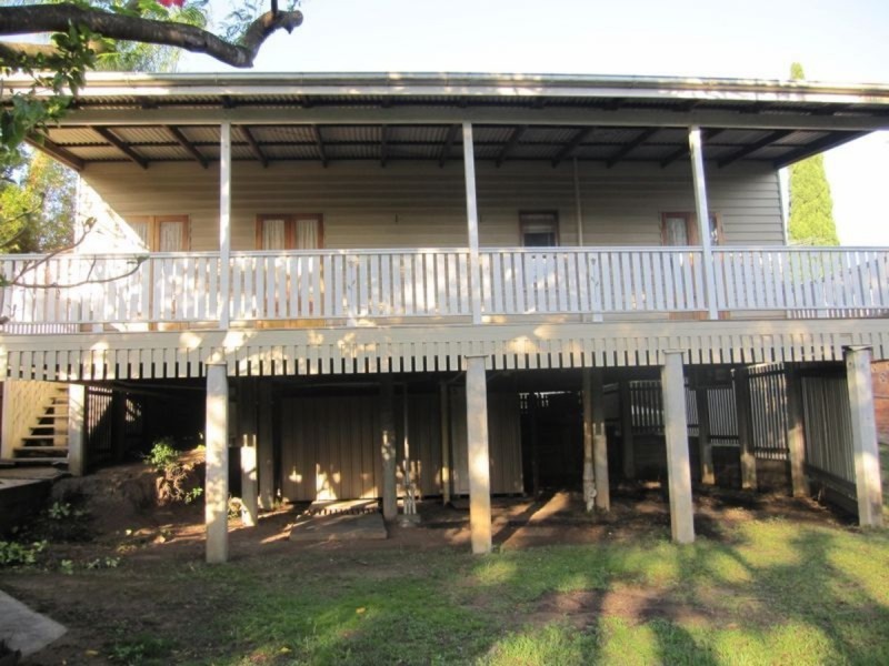 41 Albert Street, Holland Park QLD 4121