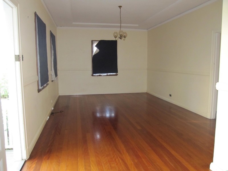 41 Albert Street, Holland Park QLD 4121