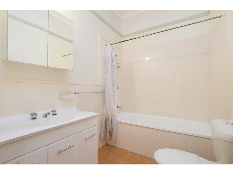 47 Pinecroft Street, Camp Hill QLD 4152