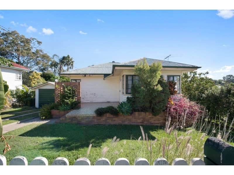 49 Herbert Street, Camp Hill QLD 4152