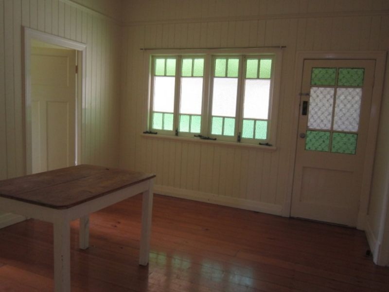 27 Robinson Street, Coorparoo QLD 4151