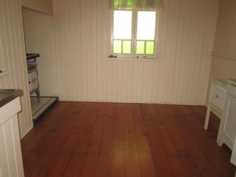 27 Robinson Street, Coorparoo QLD 4151