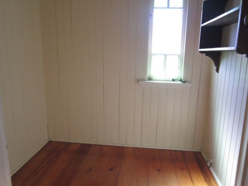 27 Robinson Street, Coorparoo QLD 4151