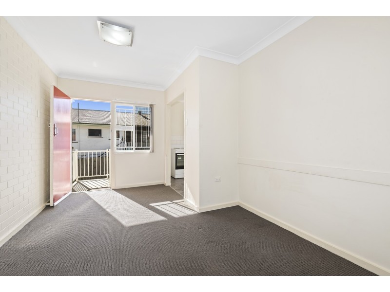 4/8 Boongall Road, Camp Hill QLD 4152