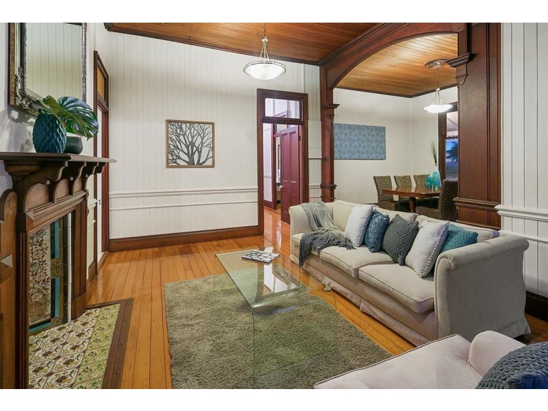 74 Wylie Avenue, Coorparoo QLD 4151