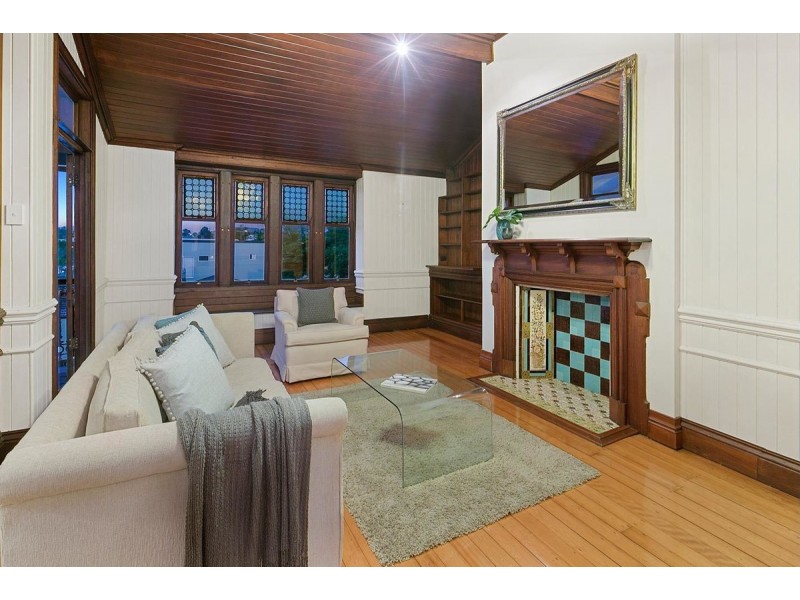 74 Wylie Avenue, Coorparoo QLD 4151